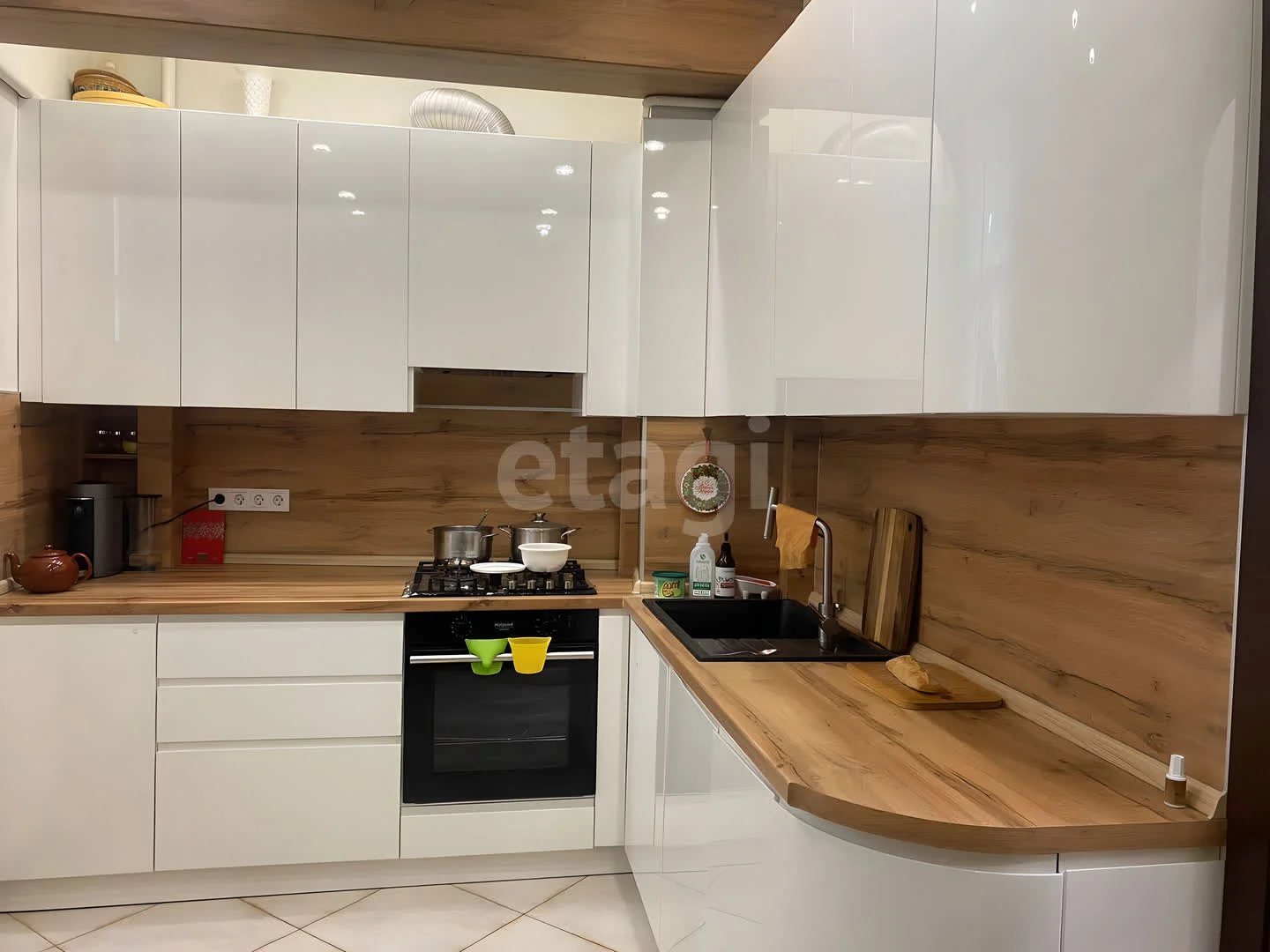 2-к квартира, 63.2м² (Красная улица, 206)