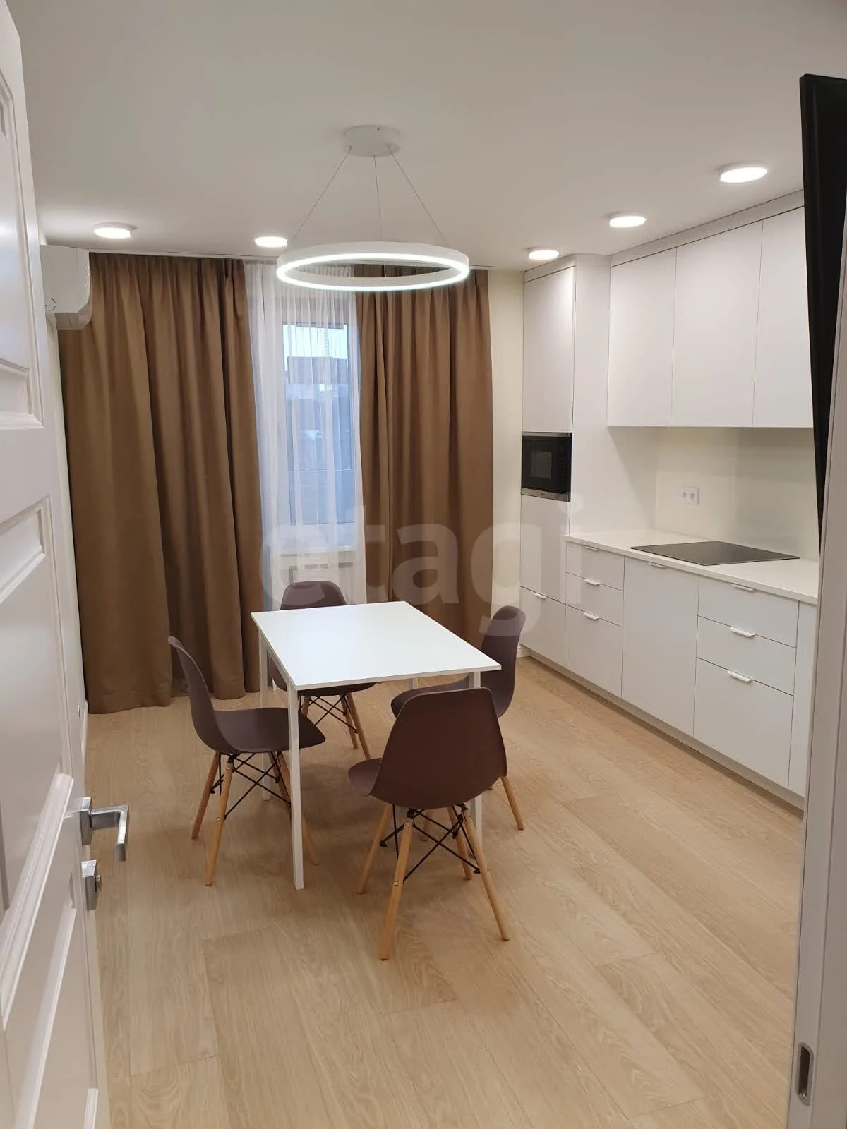 2-к квартира, 67.5м² (улица Атарбекова, 5/1) - изображение 1