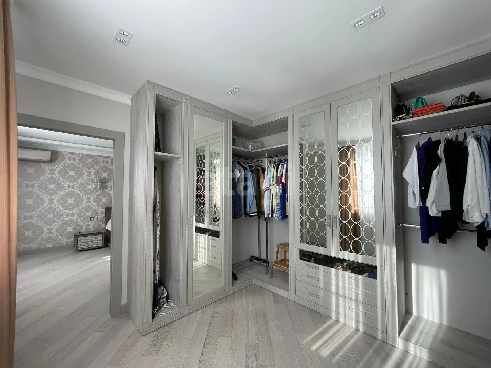 4-к+ квартира, 263.5м² (улица Филатова, 19) - миниатюра 9
