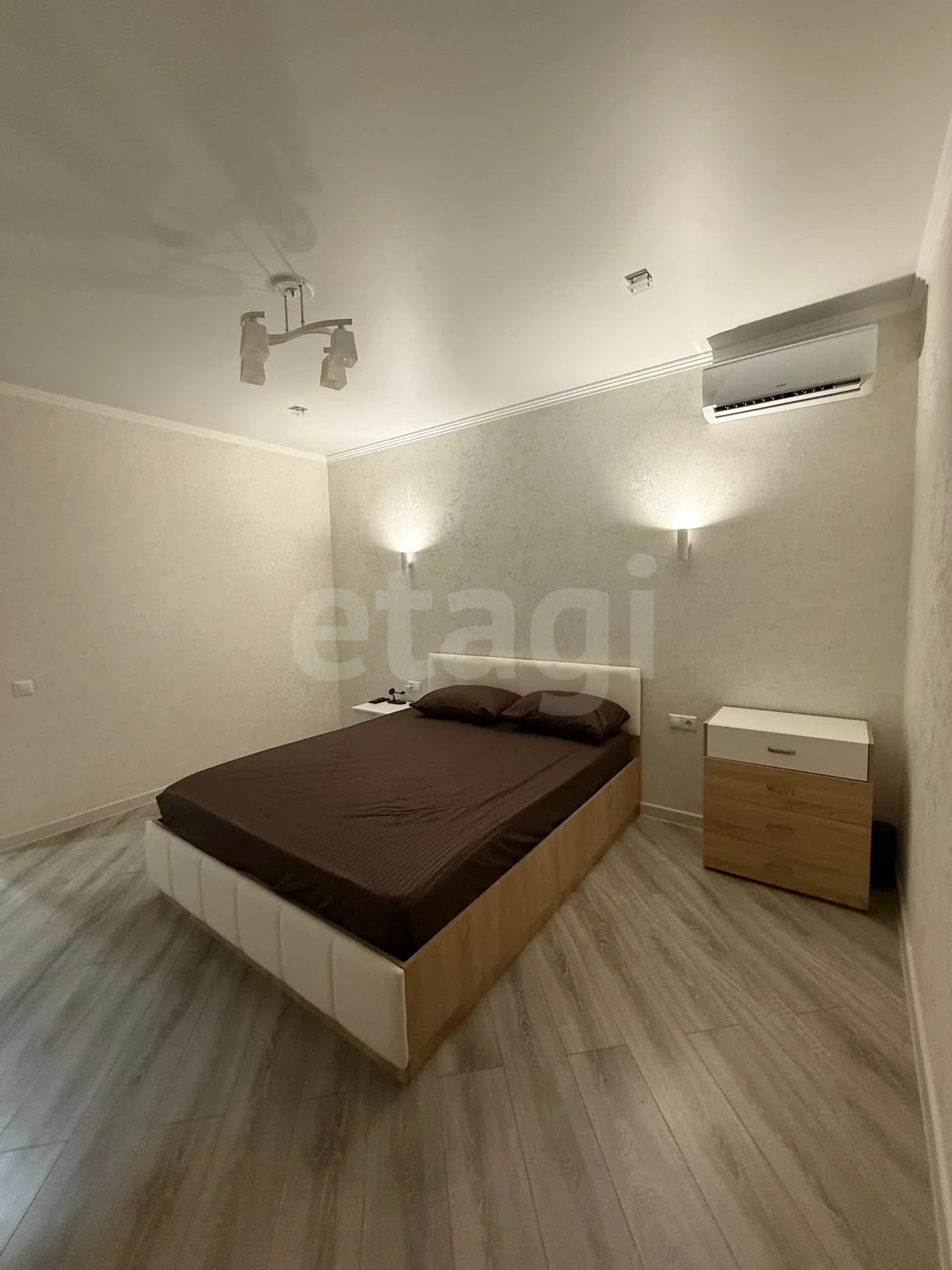 2-к квартира, 76м² (улица имени Сергея Есенина, 110/2) - миниатюра 10