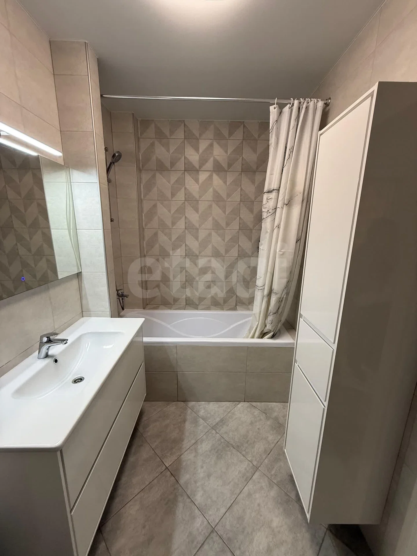 2-к квартира, 76м² (улица имени Сергея Есенина, 110/2) - миниатюра 12