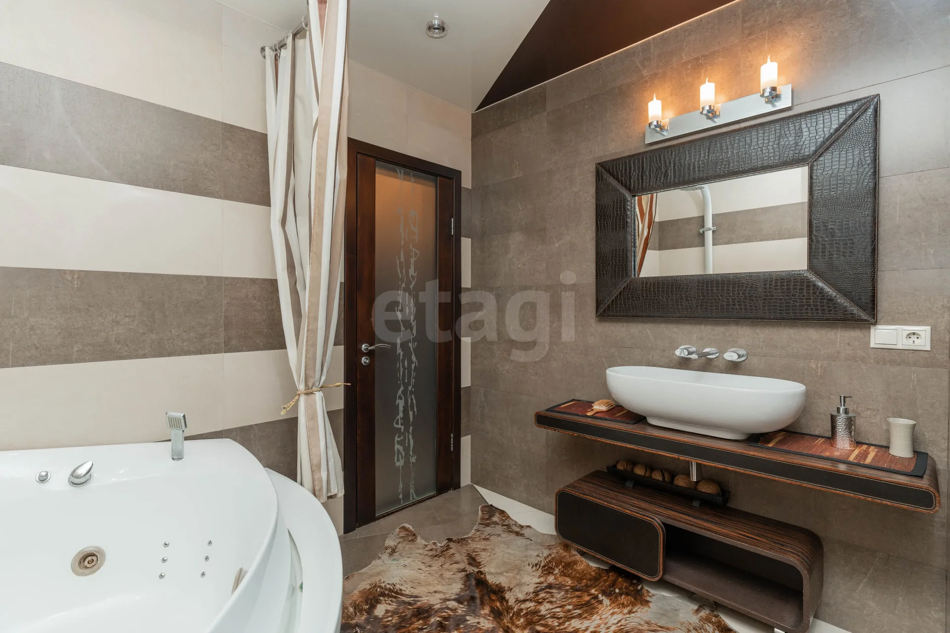 3-к квартира, 207.3м² (улица Фёдора Лузана, 19) - изображение 1