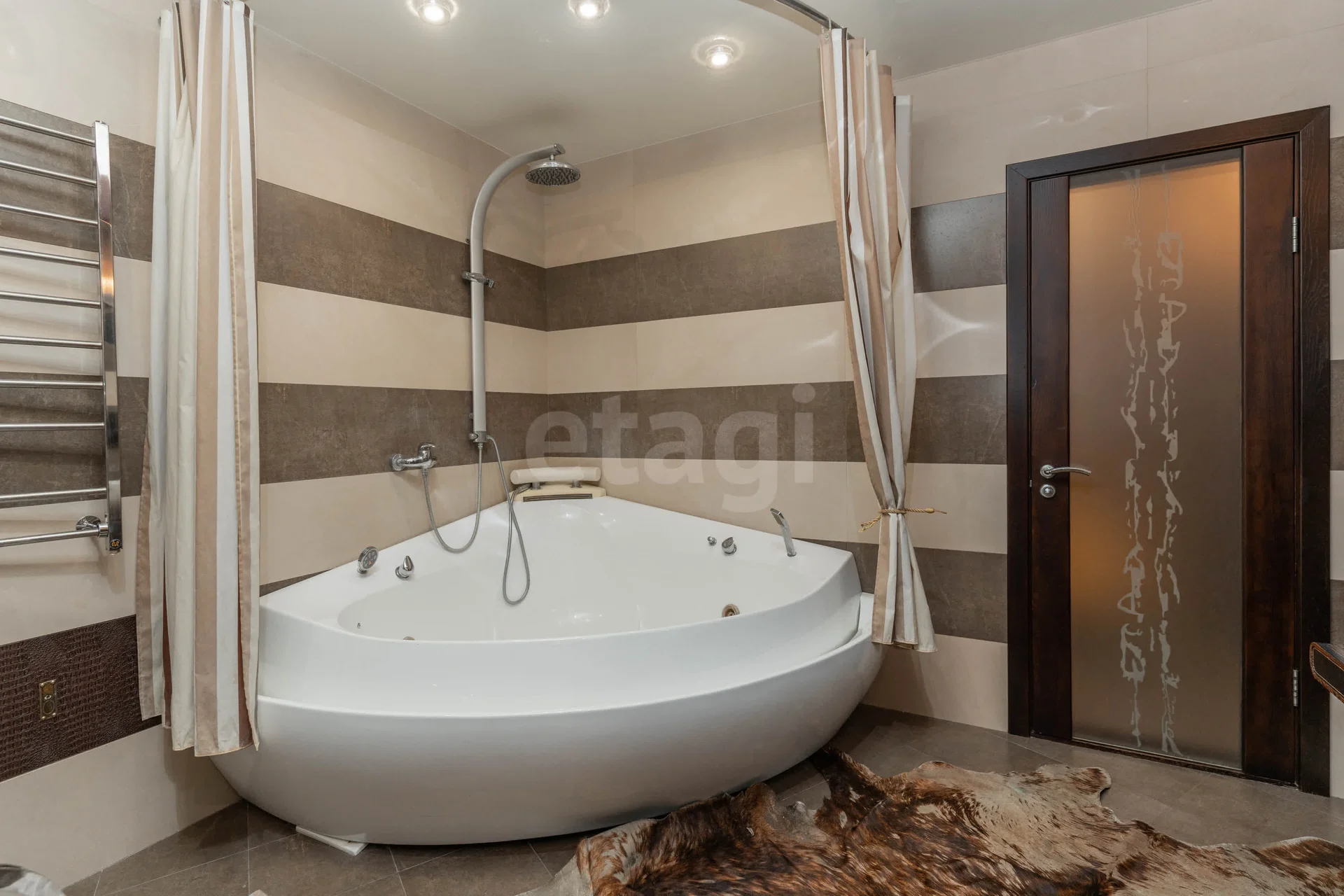 3-к квартира, 207.3м² (улица Фёдора Лузана, 19) - миниатюра 12