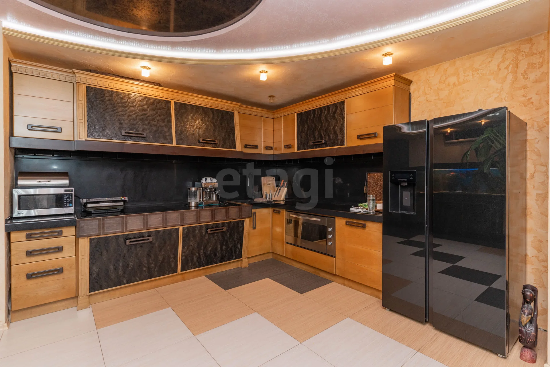 3-к квартира, 207.3м² (улица Фёдора Лузана, 19) - миниатюра 25