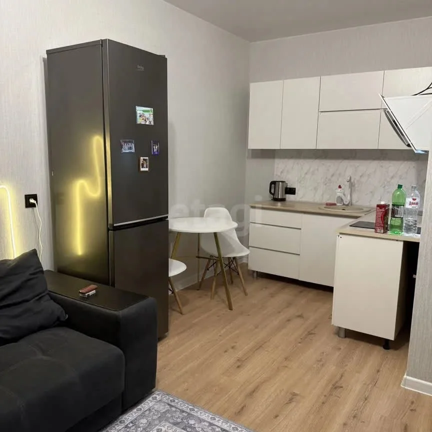 1-к квартира, 39м² (улица Лётчика Позднякова, 2к20) - миниатюра 3