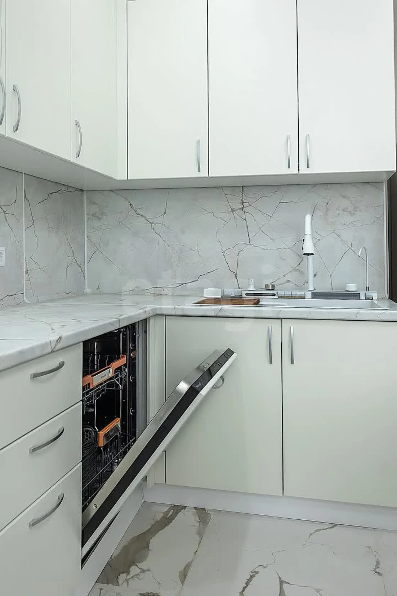 3-к квартира, 70.6м² (улица имени Генерала Корнилова, 9к3) - миниатюра 10