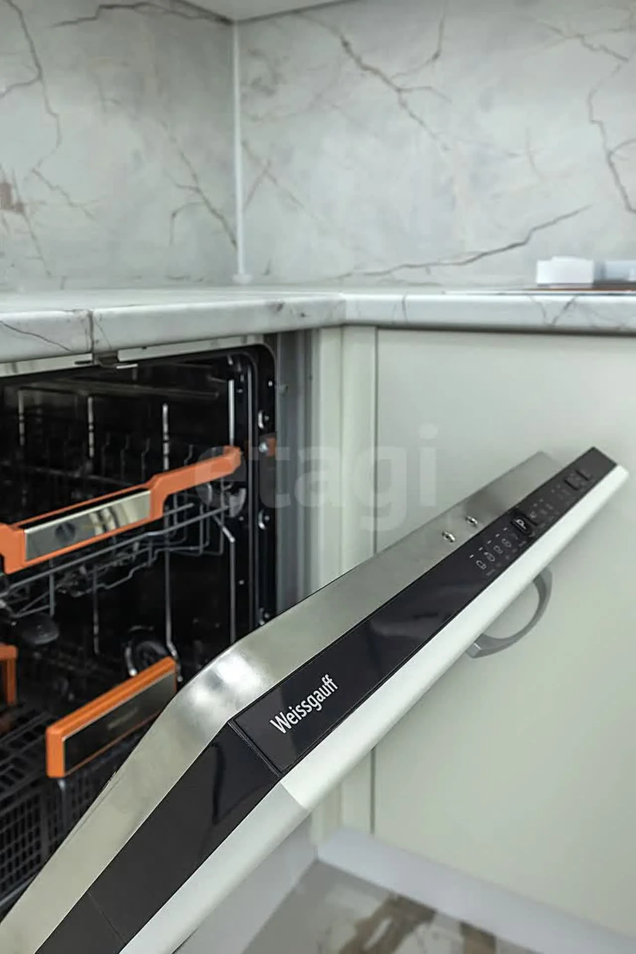3-к квартира, 70.6м² (улица имени Генерала Корнилова, 9к3) - миниатюра 11