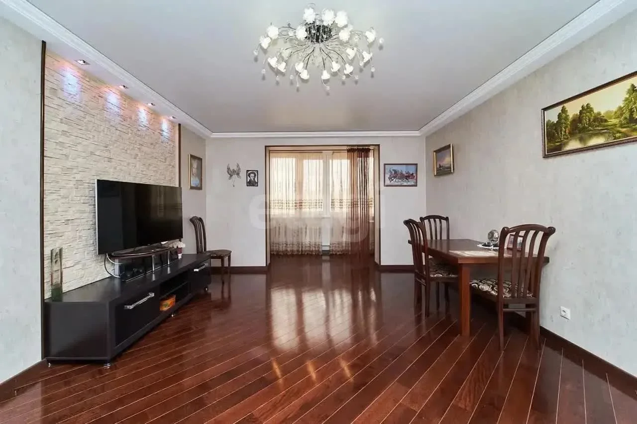 2-к квартира, 96.1м² (Промышленная улица, 49/1) - миниатюра 3
