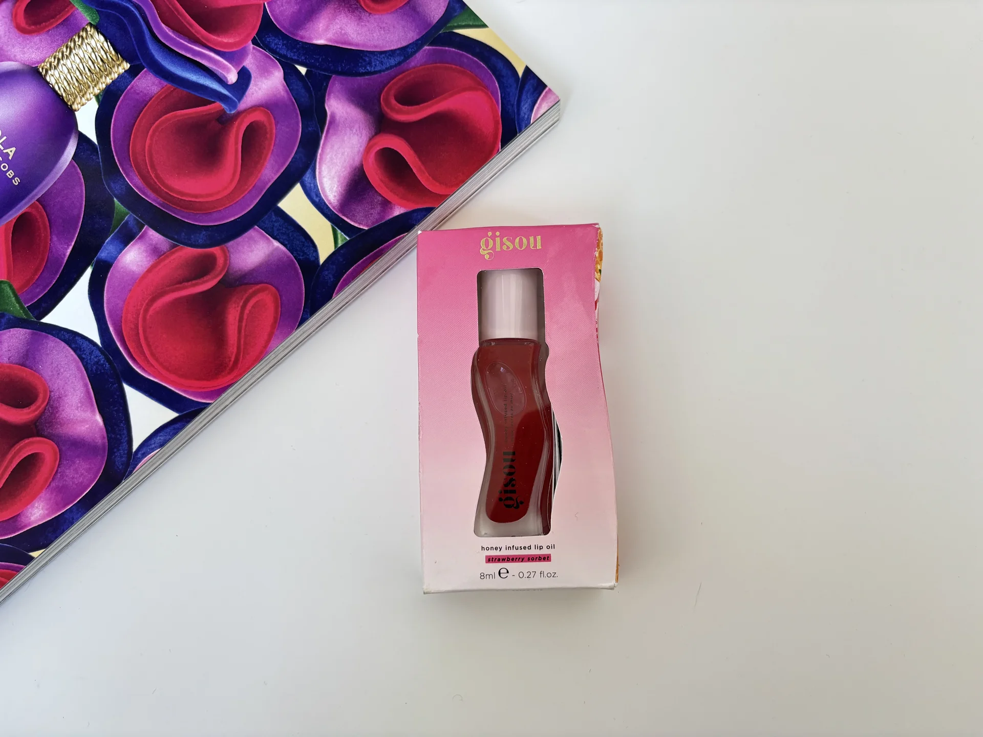Блеск масло для губ  Gisou Strawberry новый