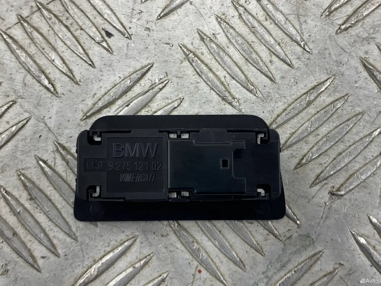 Кнопка открытия багажника BMW G07 - миниатюра 3