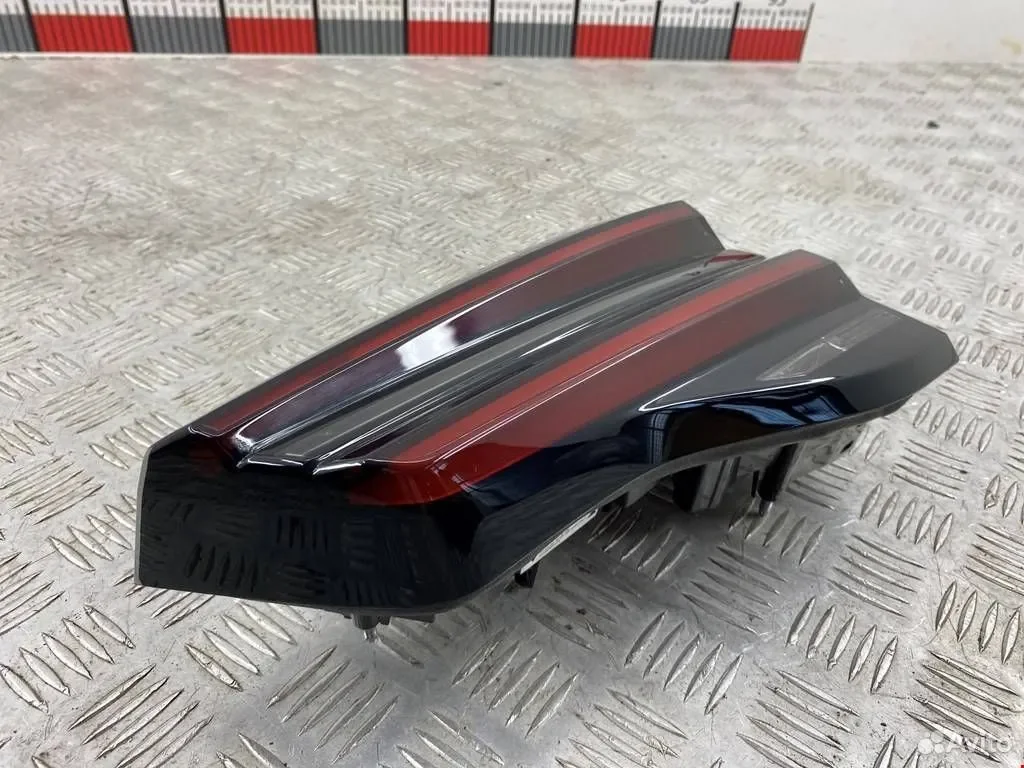 Фонарь крышки багажника правый BMW X3 G01 LCI - миниатюра 2