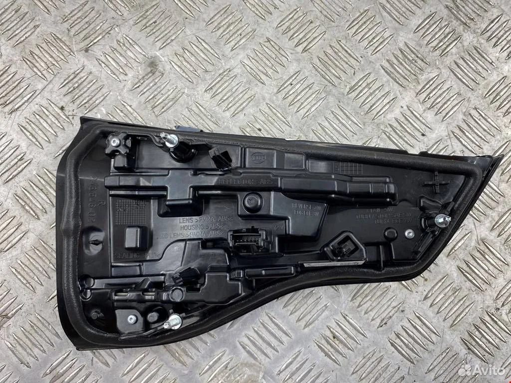Фонарь крышки багажника правый BMW X3 G01 LCI - миниатюра 4