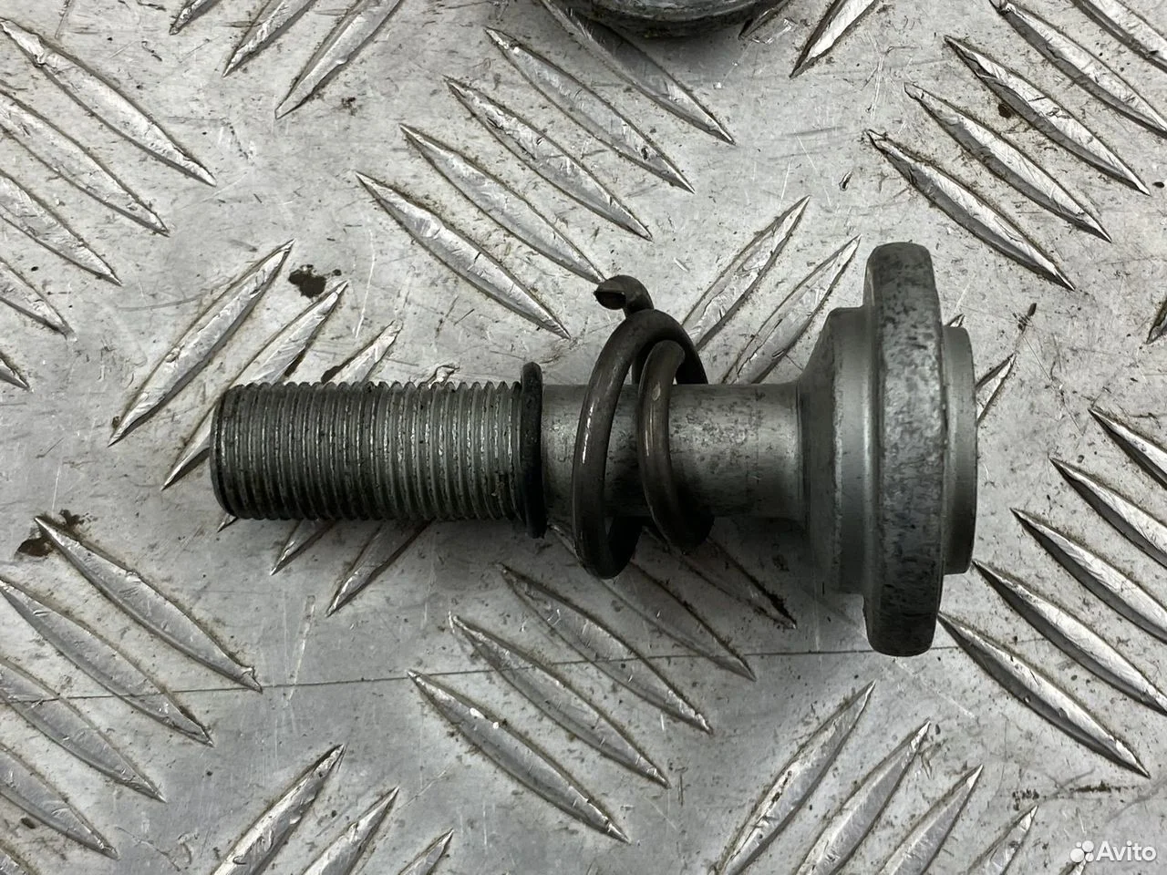 Болт привода BMW X5 X6 G05 G06 M16X1,5X72-8.8 - миниатюра 2