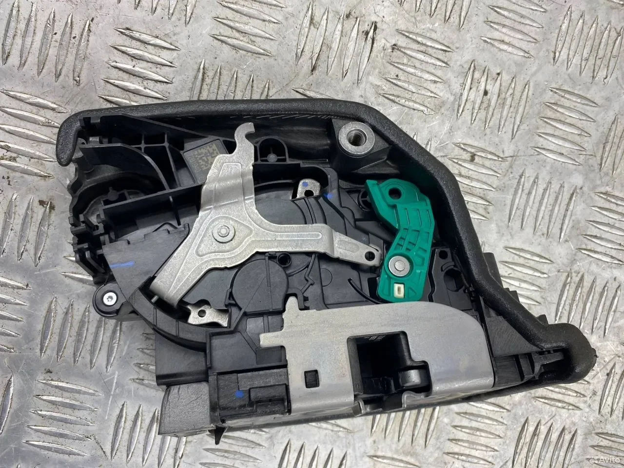 Замок двери задней правой BMW X3 M F97 - миниатюра 2