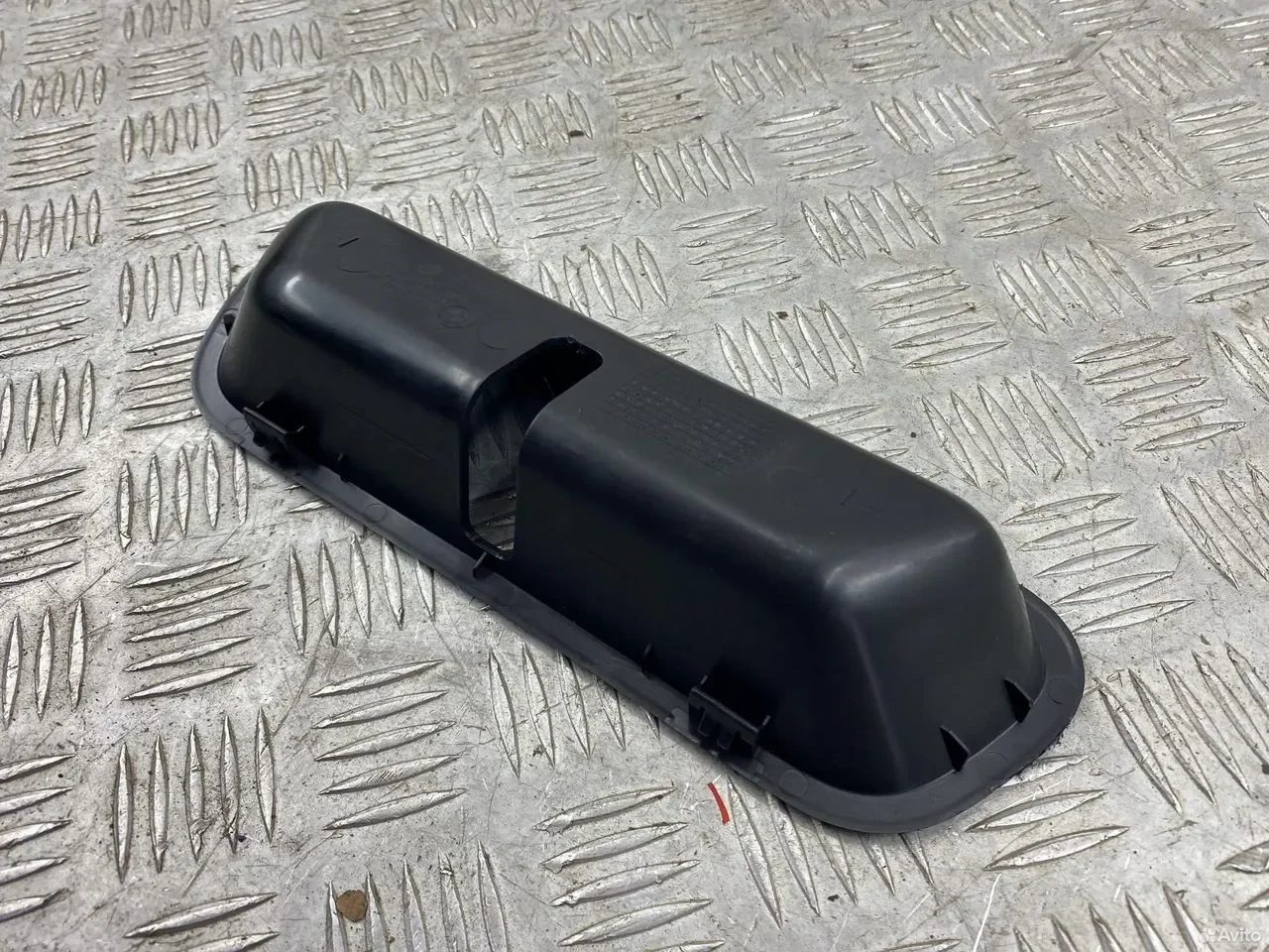 Накладка замка багажника BMW G05 LCI - миниатюра 5