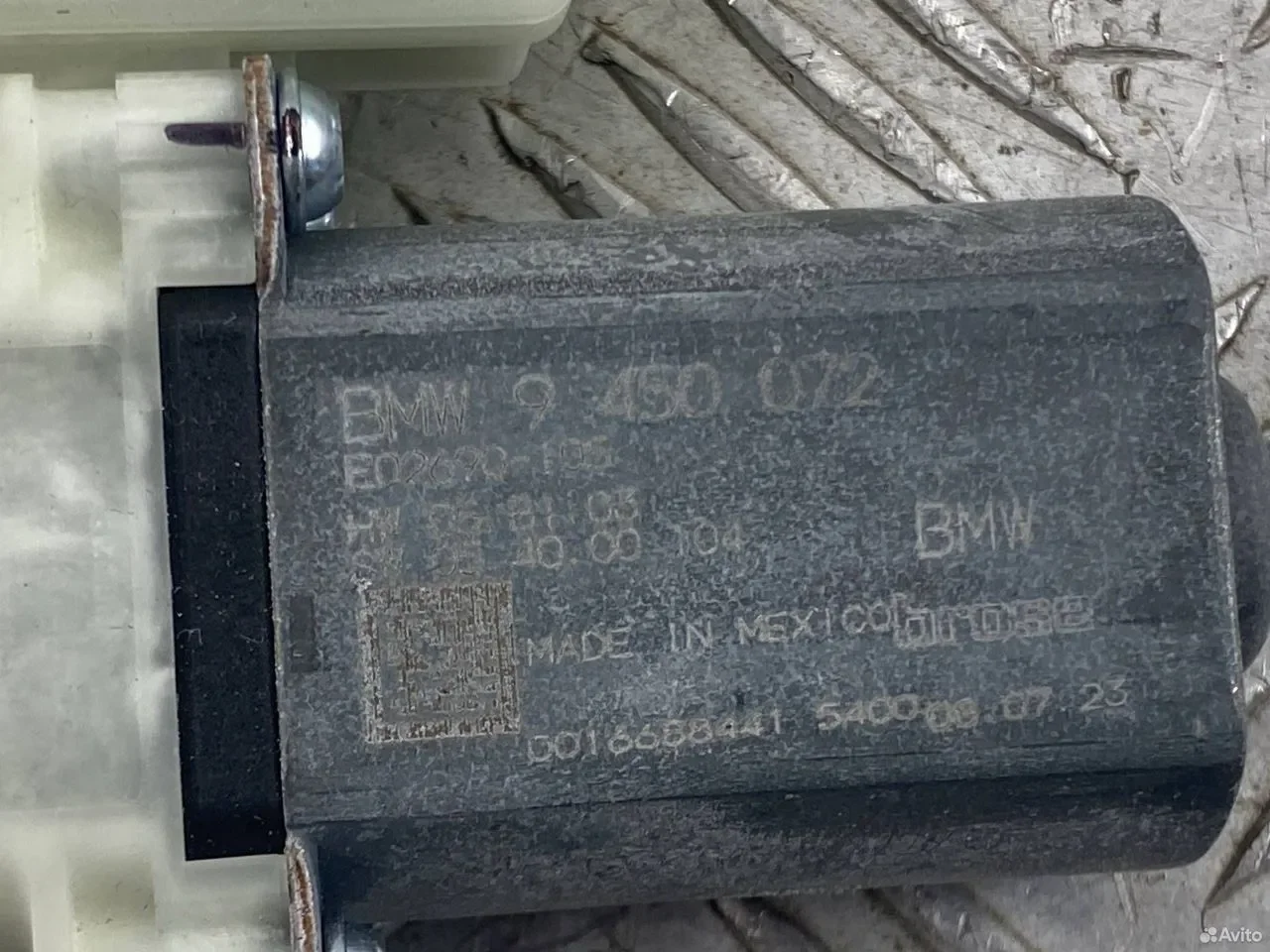 Моторчик стеклоподъемника задний правый BMW F95 LCI - миниатюра 2