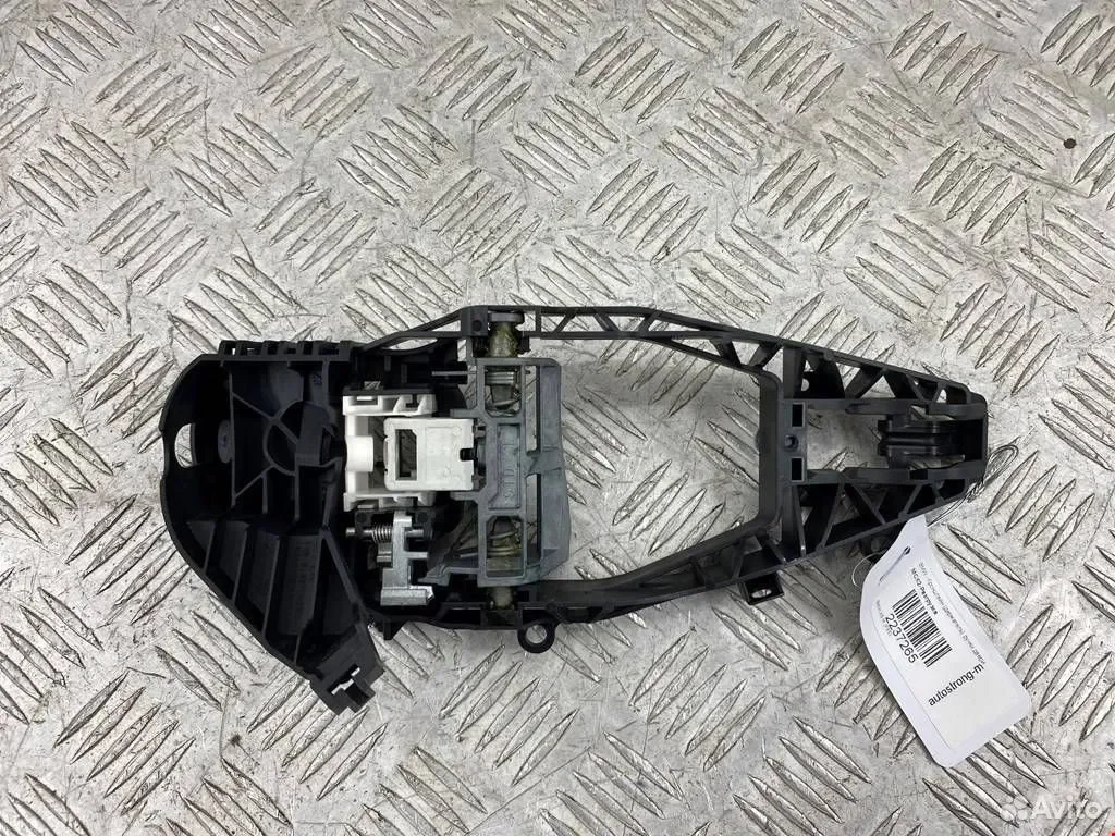 Скелет ручки двери задней левой BMW F95 LCI - изображение 1