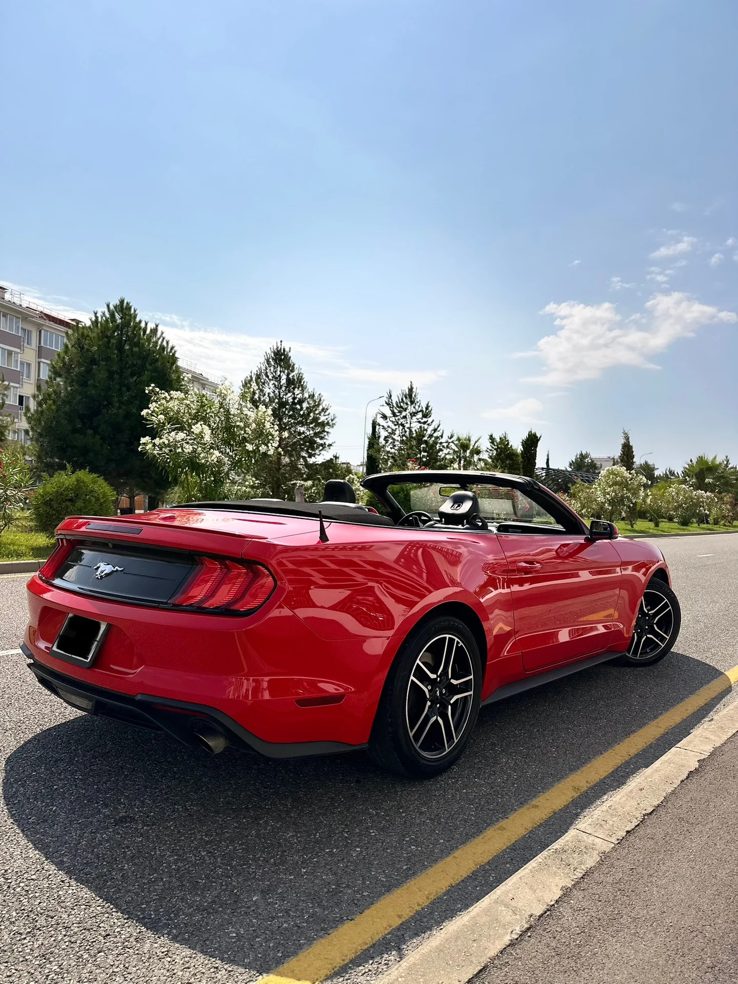 Аренда кабриолета Ford Mustang - миниатюра 2