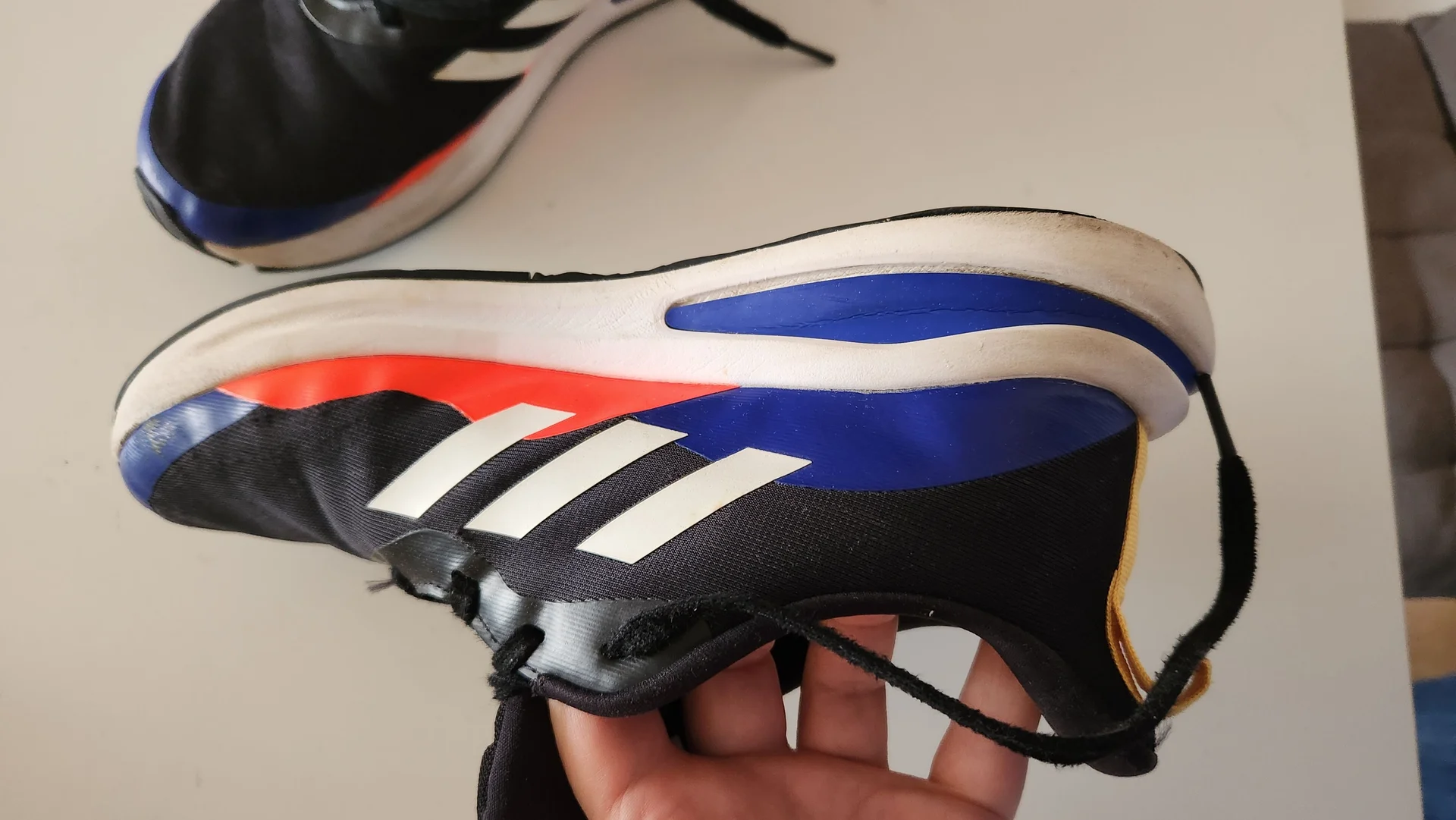 Кроссовки Adidas 39.5 - миниатюра 4