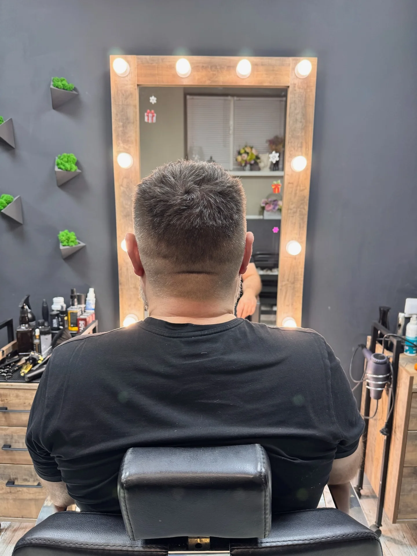 Мужские стрижки и оформление бороды 💇🏻 - миниатюра 5