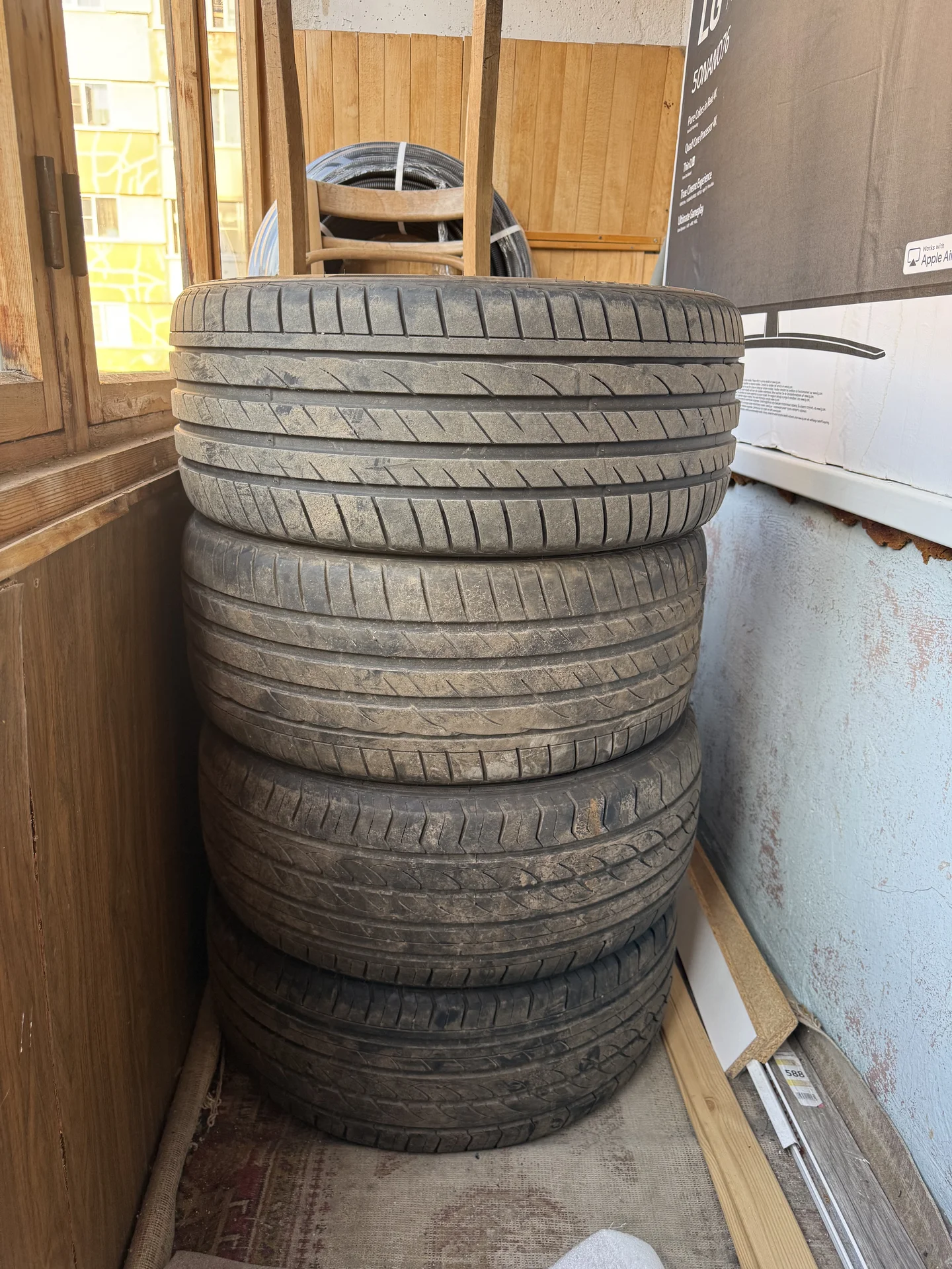 Шины 225/40/r18 - изображение 1
