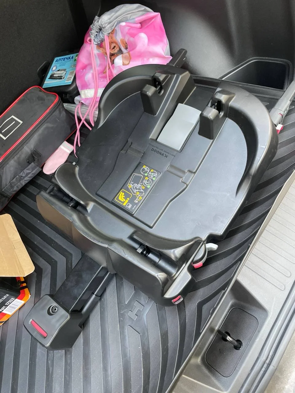 Автокресло-коляска Doona X 2 в 1 + база ISOFIX - миниатюра 4