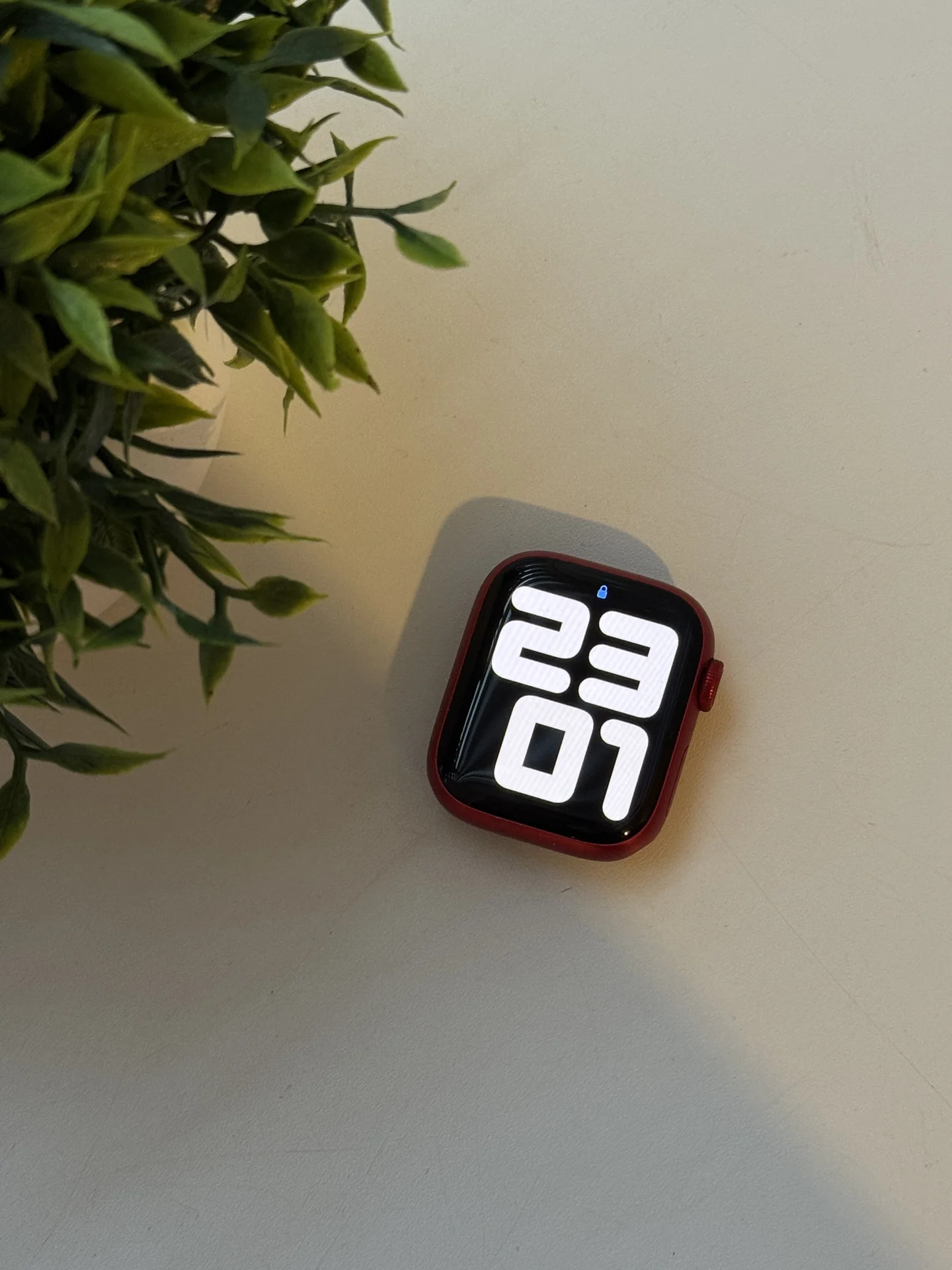 Apple Watch Series 8 41mm Red - миниатюра 6