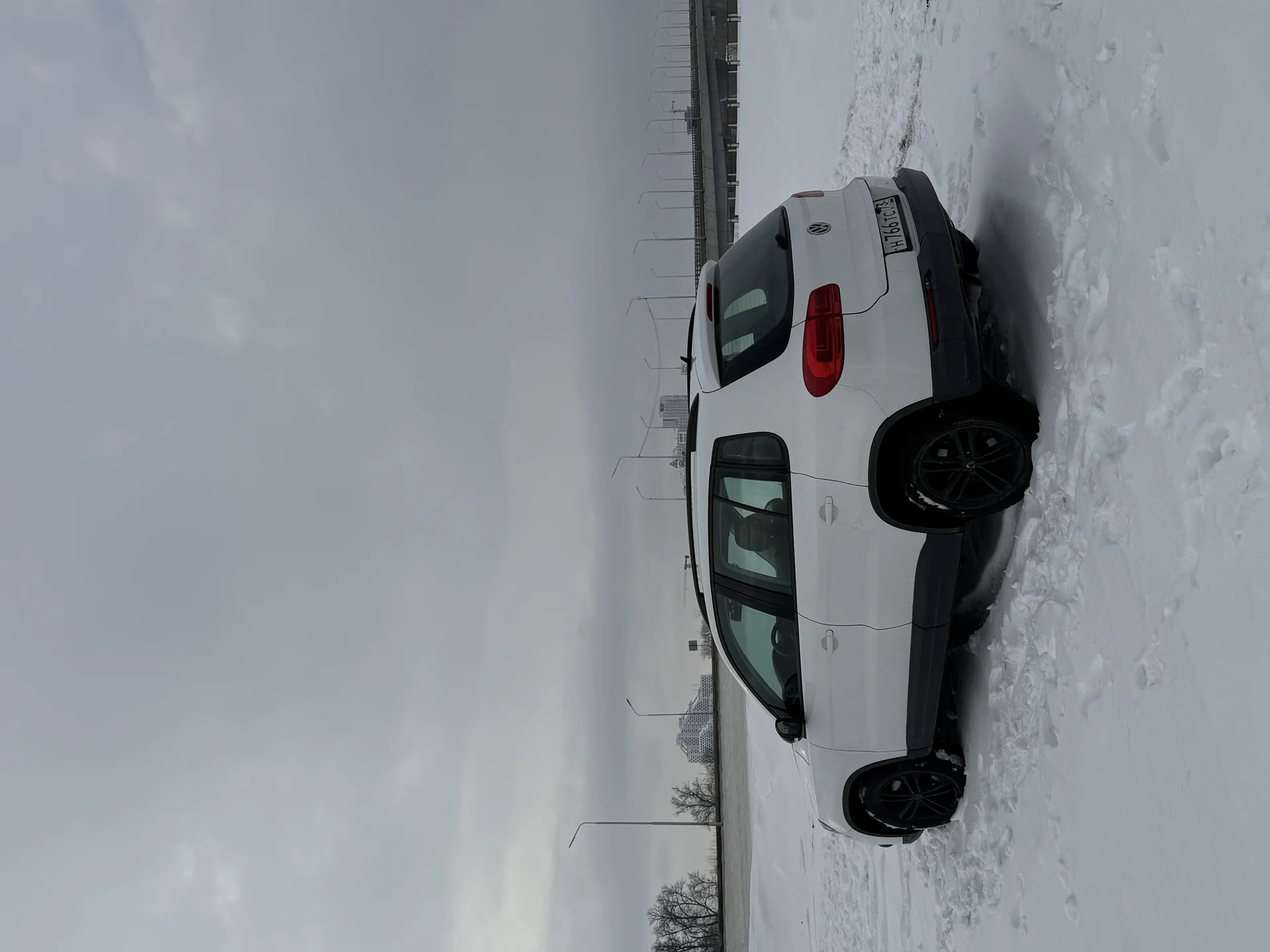 Volkswagen Tiguan - миниатюра 5
