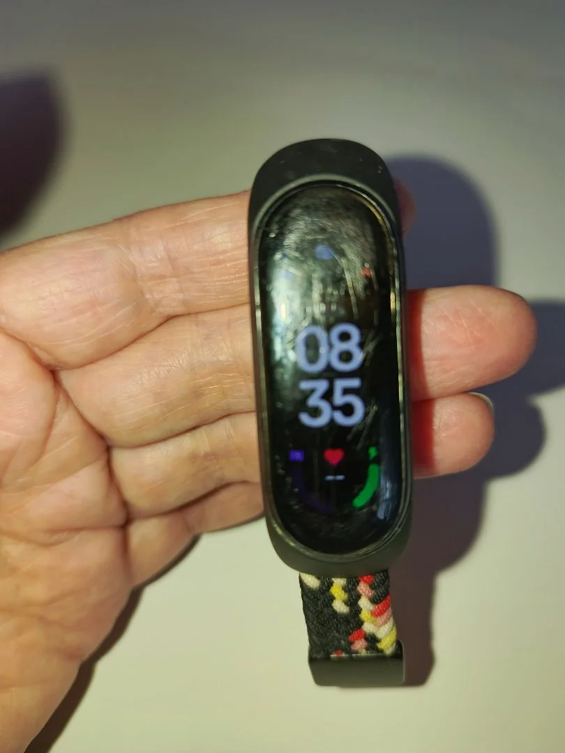 Фитнес браслет Mi Band 6 Global Smart Band - миниатюра 2