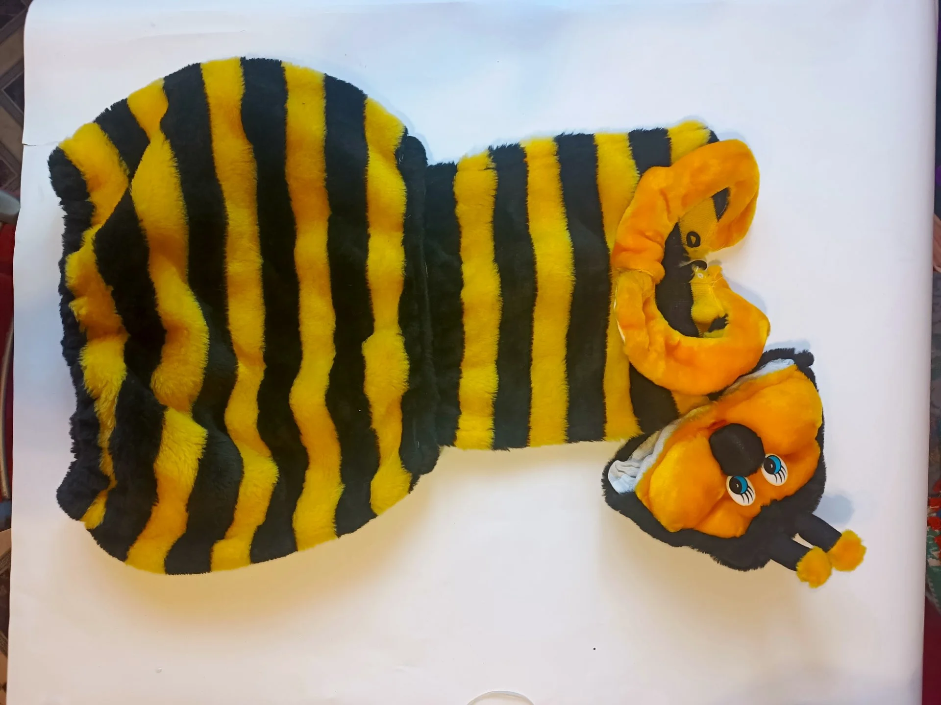 костюм «Пчелка» для девочек Длина костюма 64 см - миниатюра 2