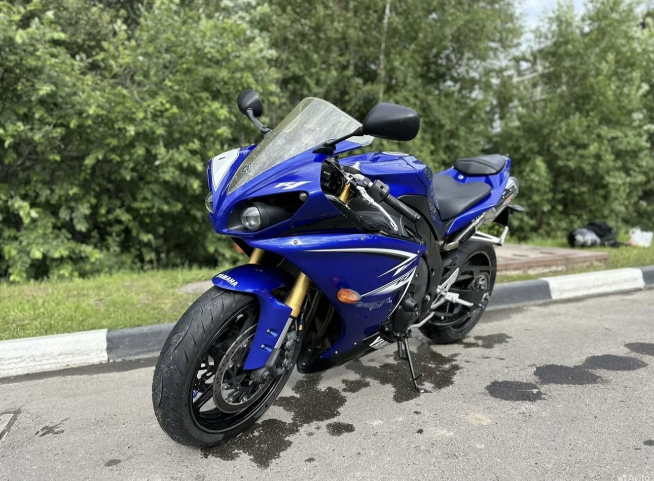 Yamaha R-1 - миниатюра 3