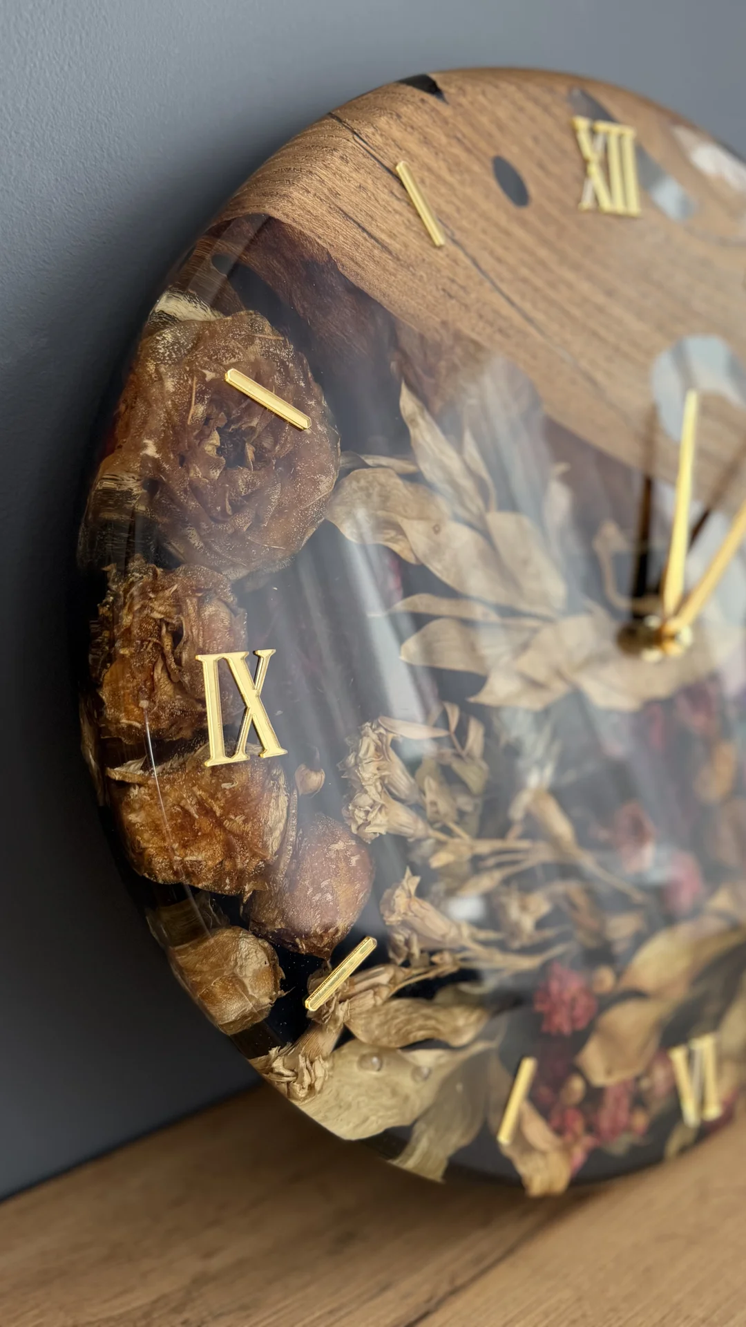 Часы из эпоксидной смолы - миниатюра 4