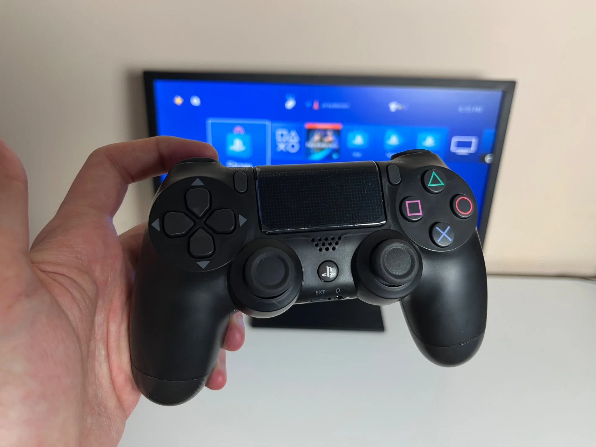 Геймпад PS4 Dualshock 4 новый - изображение 1