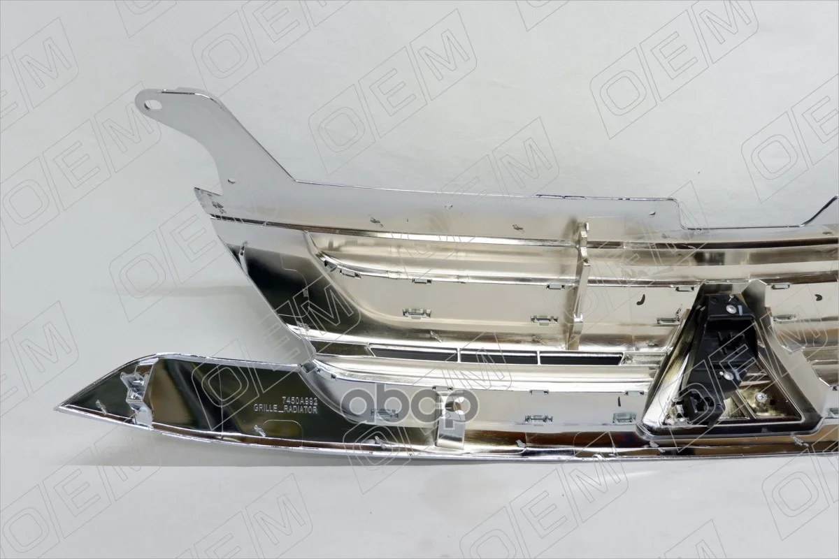 Решетка радиатора Mitsubishi Outlander 3 2015-2019 - миниатюра 3
