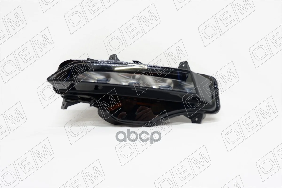 Фара противотуманная левая Skoda Octavia 4 A8 - изображение 1