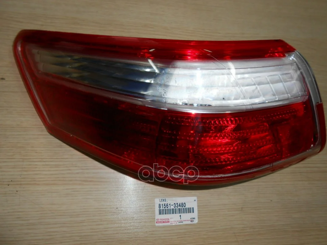 Фонарь задний левый наружный 8156133480 TOYOTA - изображение 1