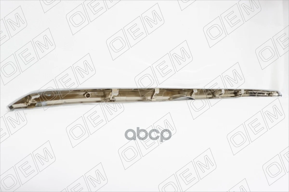Молдинг капота Toyota Camry 7 XV50 2014-2018 - миниатюра 4