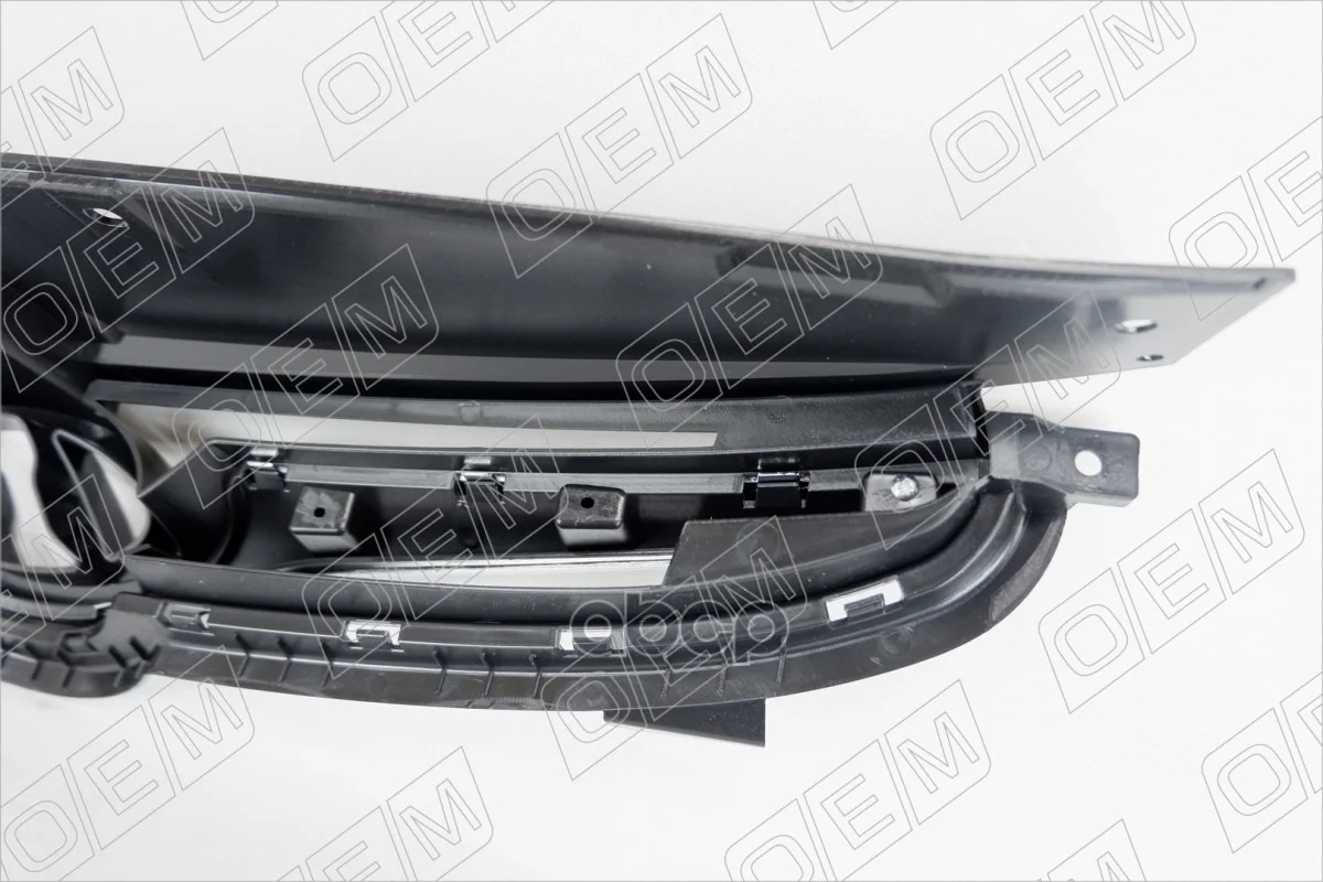 Решетка радиатора Hyundai Elantra 5 MD 2013-2016 - миниатюра 8