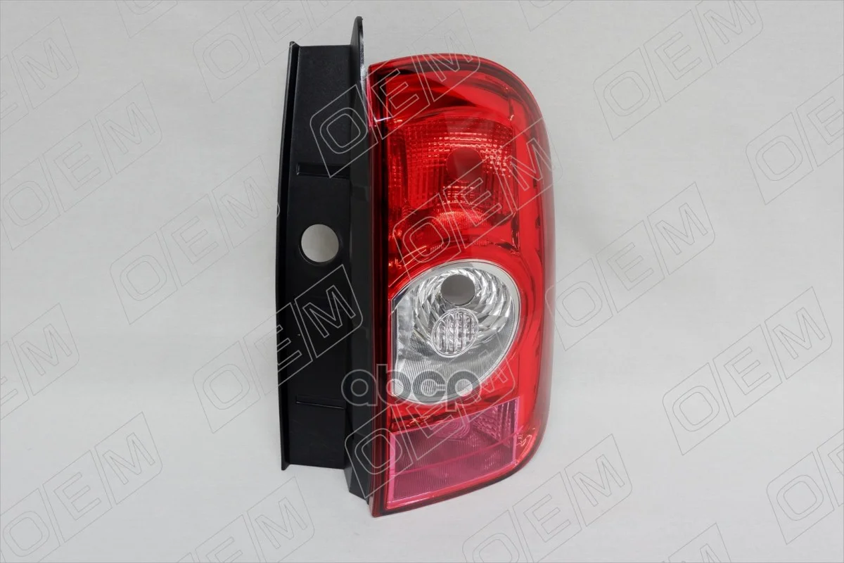 Фонарь правый Renault Duster 1 2011-2015 - изображение 1