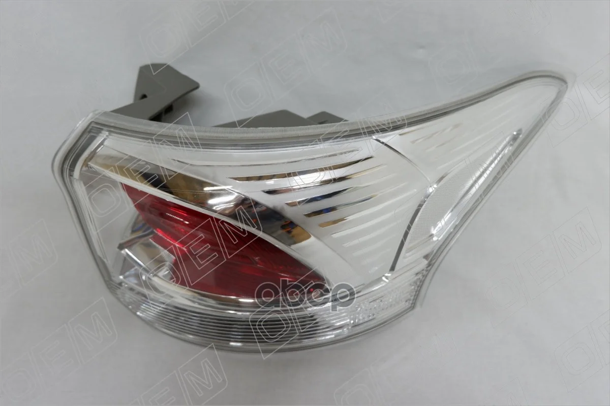 Фонарь правый Mitsubishi Outlander 3 2012-2014 - миниатюра 3
