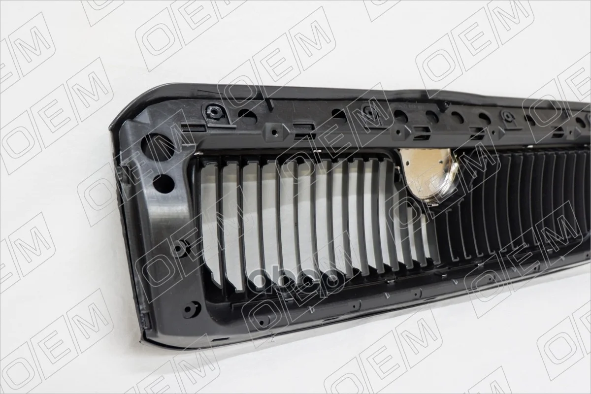 Решетка радиатора Skoda Octavia 1 A4 2000-2011 - миниатюра 4