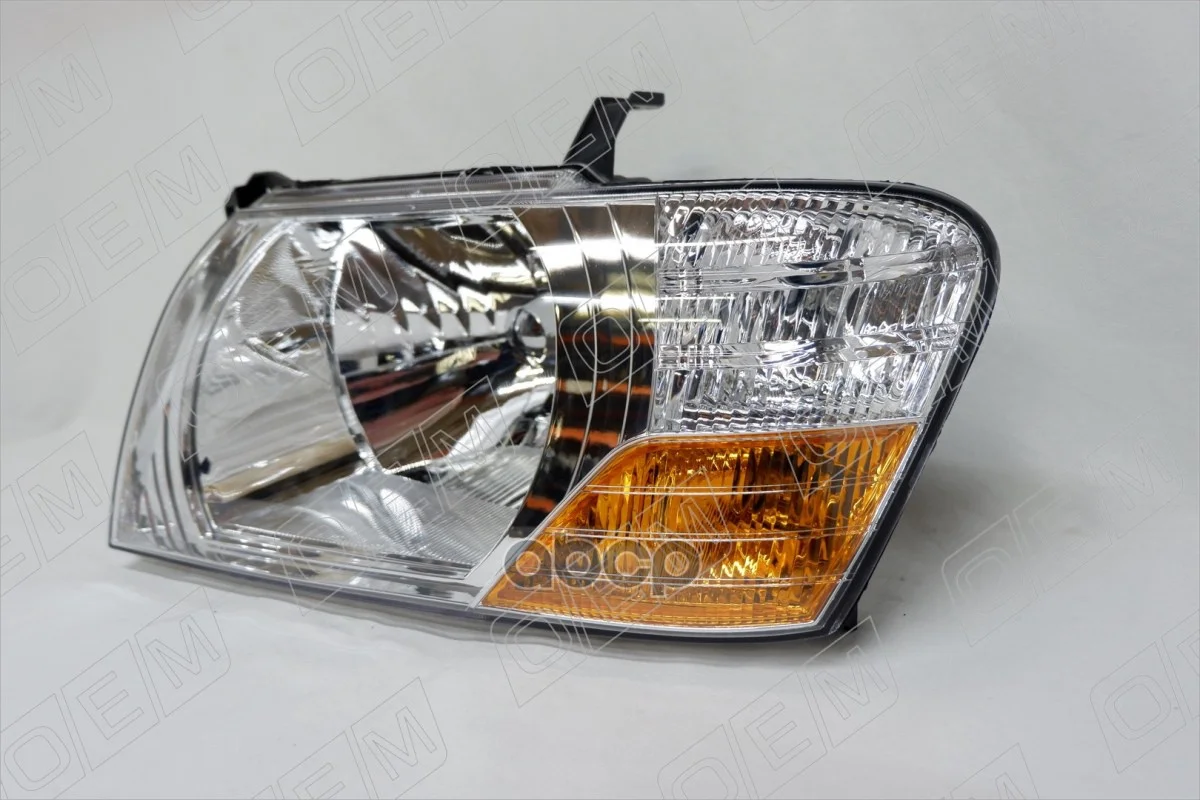 Фара левая Mitsubishi Pajero 3 (2000-2006) без - миниатюра 3