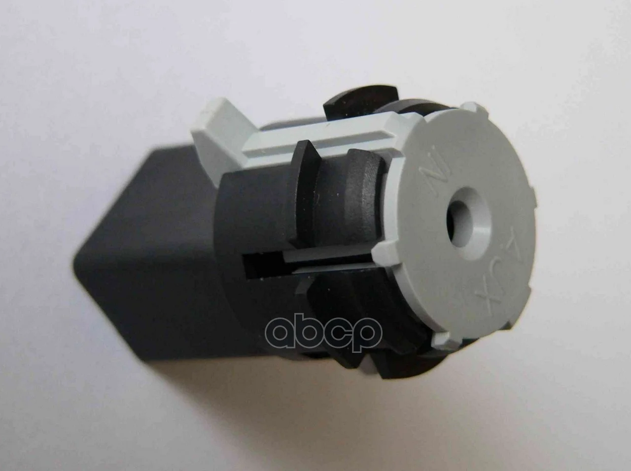 Разъём AUX 1365708 FORD - изображение 1