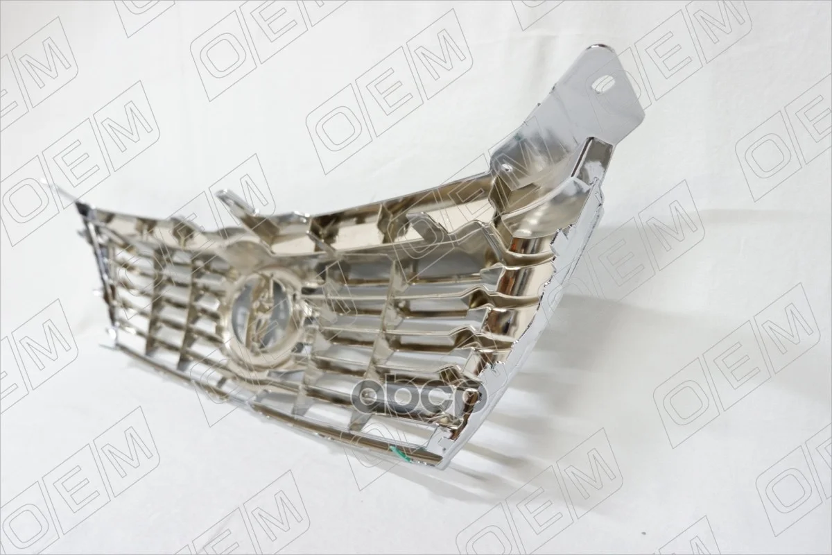 Решетка радиатора Toyota Camry 7 XV50 2011-2014 - миниатюра 7