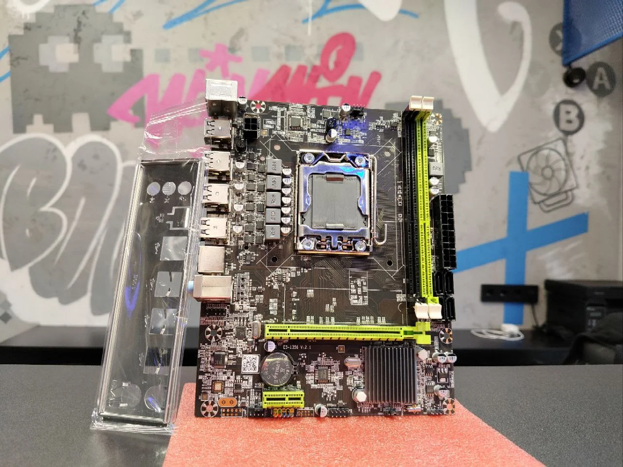 Материнская плата X79 1356 DDR3 - изображение 1