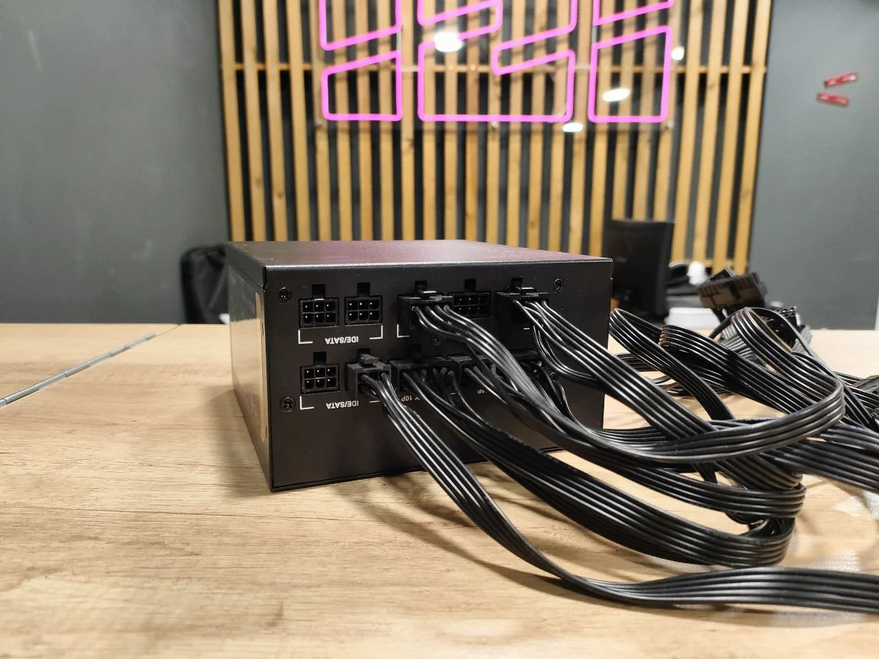 Блок питания 1000W Zumax модульный новый - миниатюра 2