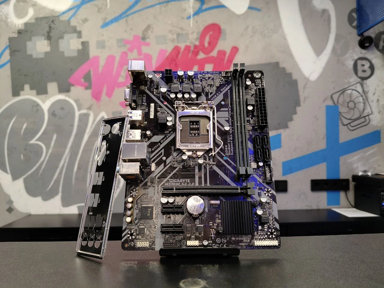 Материнская плата GIGABYTE H310M S2 2.0 1151v2 2DDR4 - изображение 1