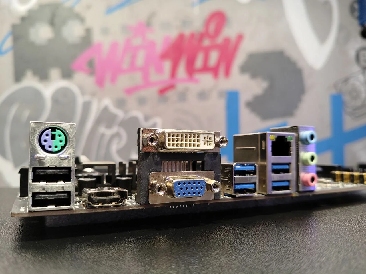 Материнская плата Colorful B450 DDR4 AM4 - миниатюра 4