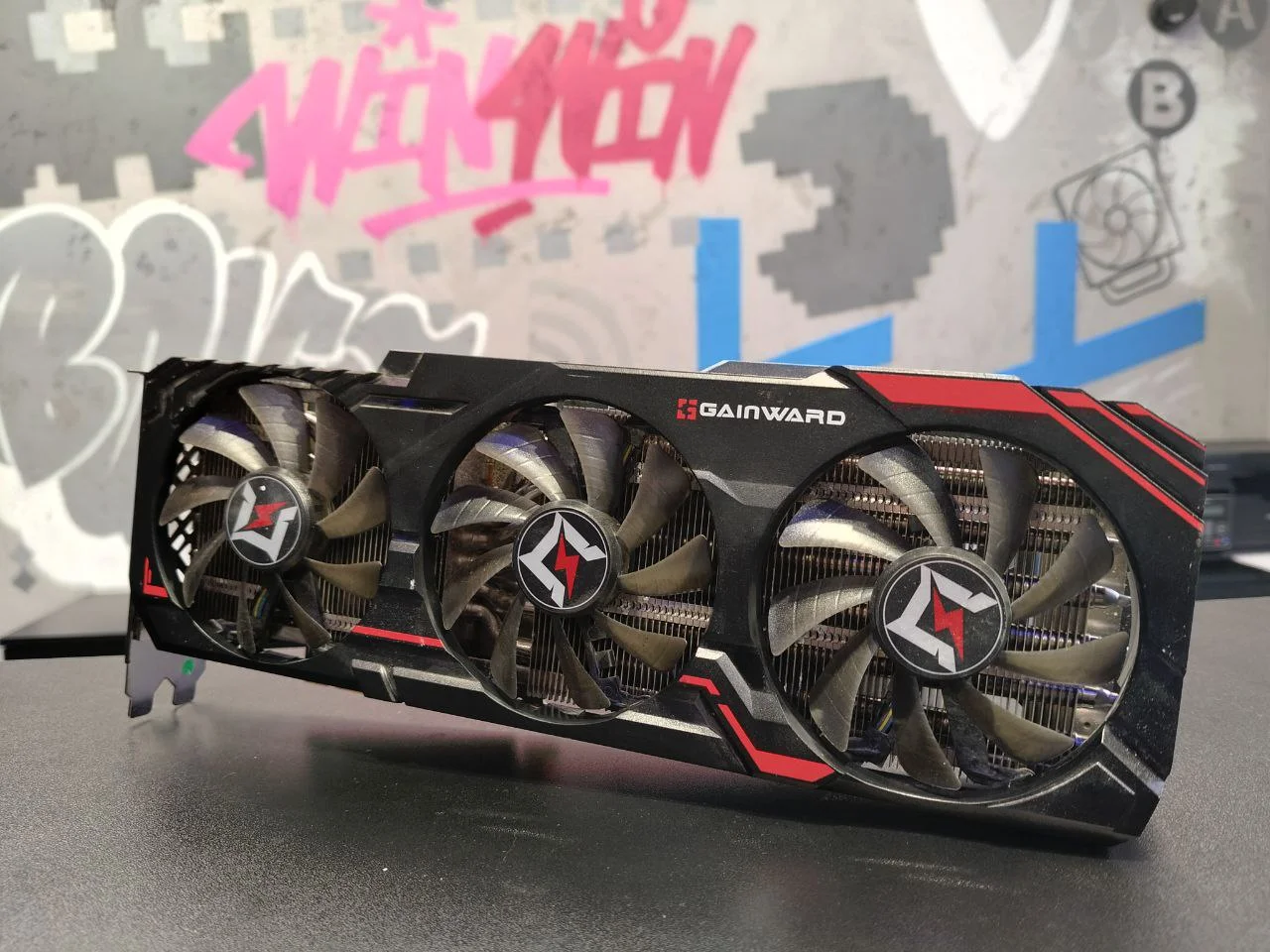 RTX 3070 8Gb Gainward Видеокарта 8pin - миниатюра 2