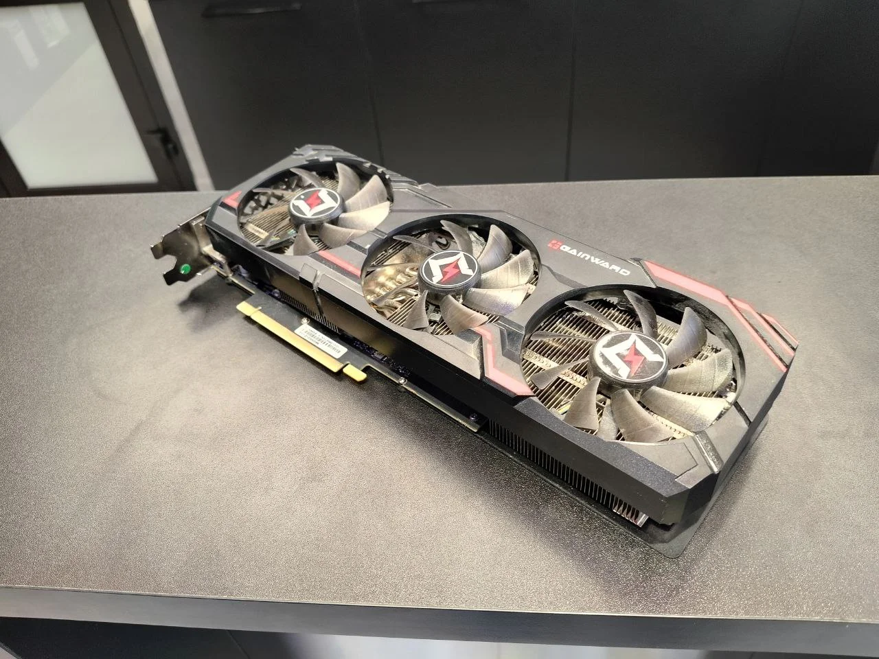 RTX 3070 8Gb Gainward Видеокарта 8pin - миниатюра 5